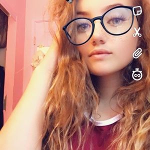 Meet your Posher, Ava